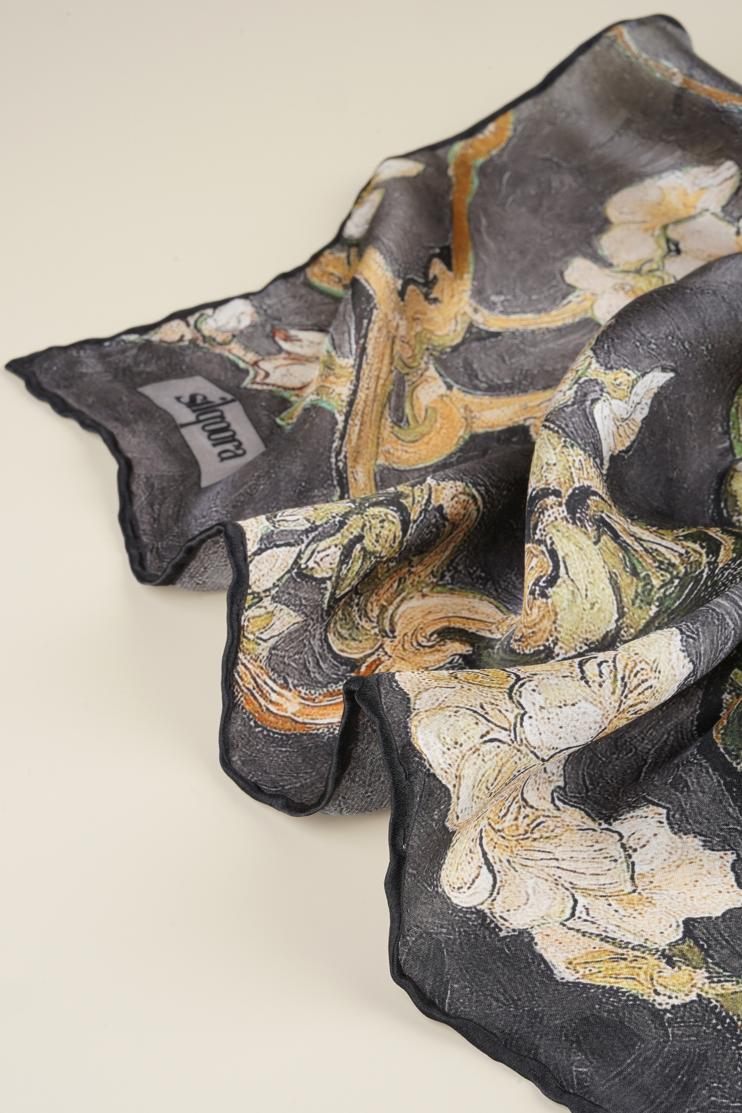 İpek Bandana Fular Art Collection-Vincent Van Gogh (Badem Ağacı Siyah)