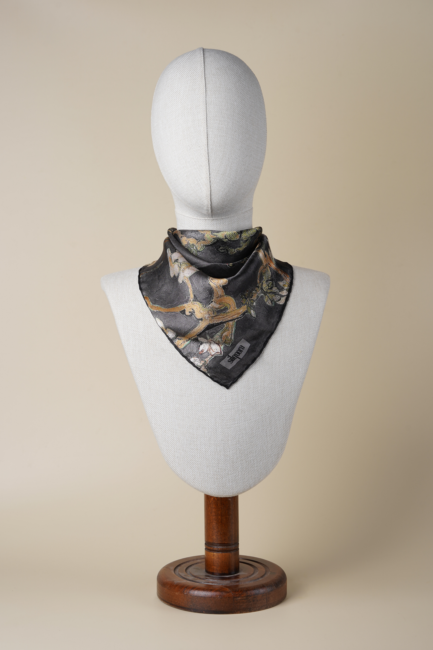 İpek Bandana Fular Art Collection-Vincent Van Gogh (Badem Ağacı Siyah)