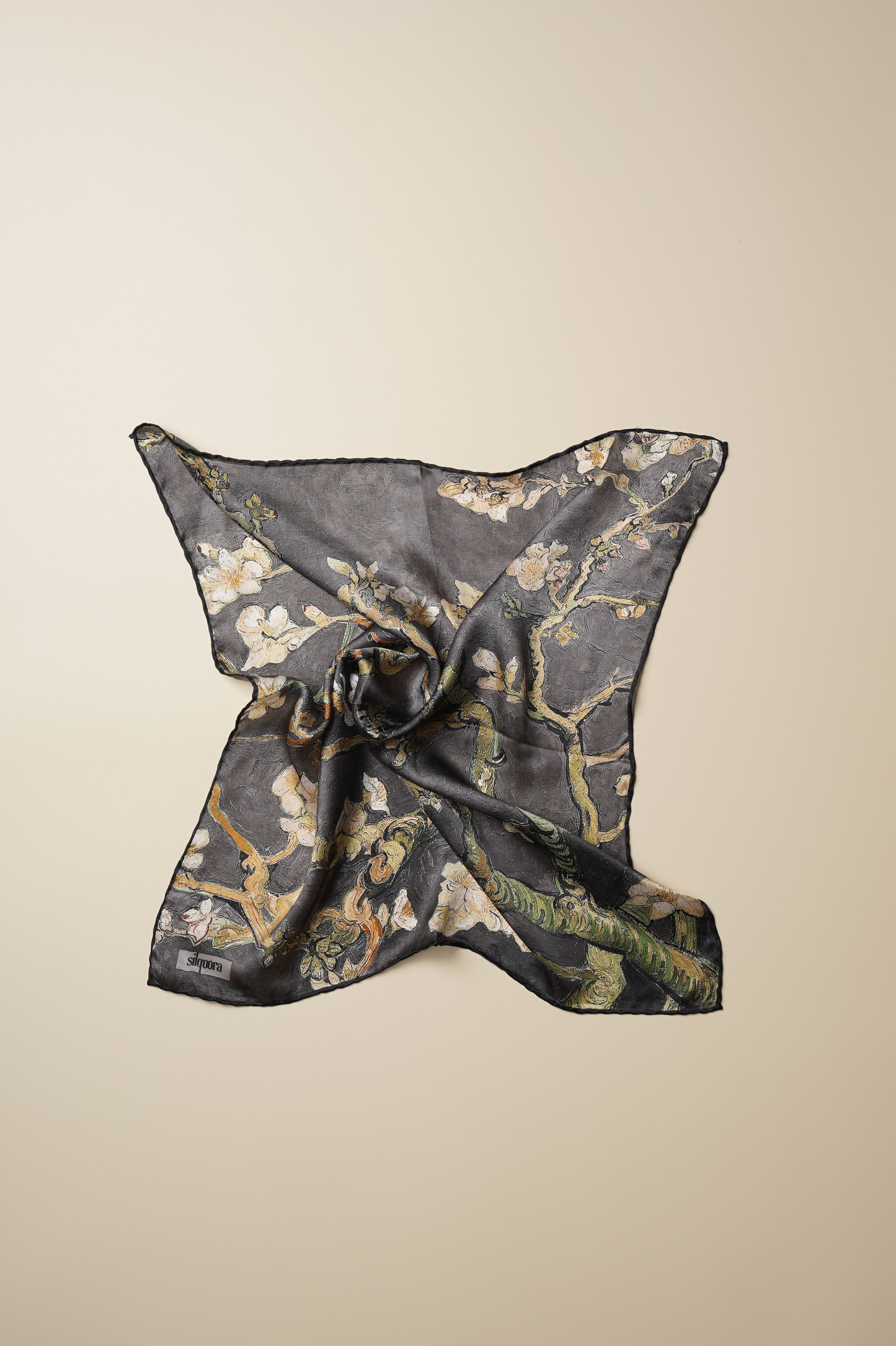 İpek Bandana Fular Art Collection-Vincent Van Gogh (Badem Ağacı Siyah)