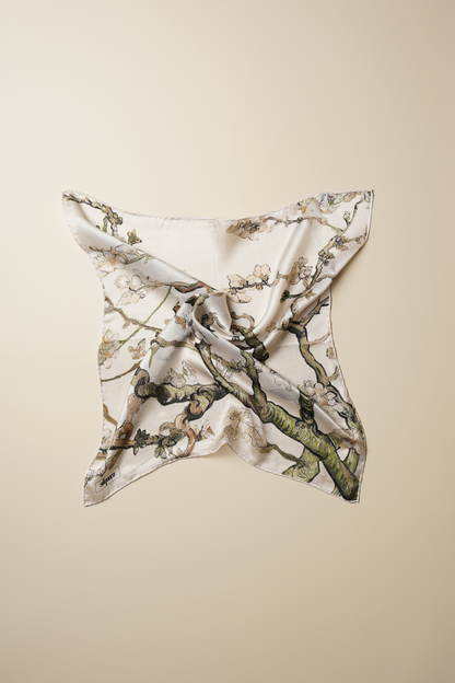 İpek Bandana Fular Art Collection-Vincent Van Gogh (Badem Ağacı Beyaz)